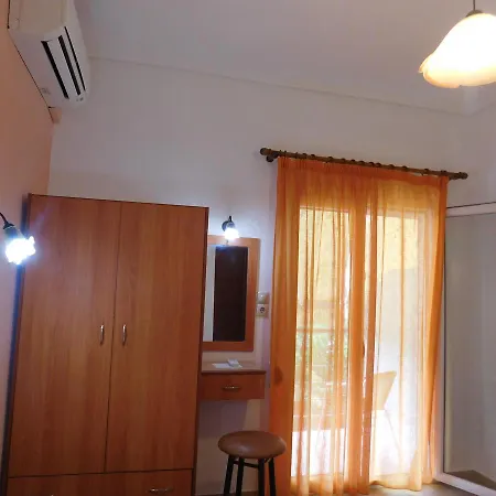 Agios Nikolaos Hotel *